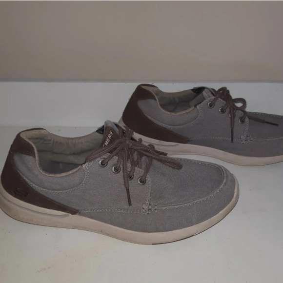 Sketchers Mens Relaxed Fit Air-Cooled Memory Foam Shoe Size 10.5US/9.5UK. EUR 44 - Picture 7 of 8